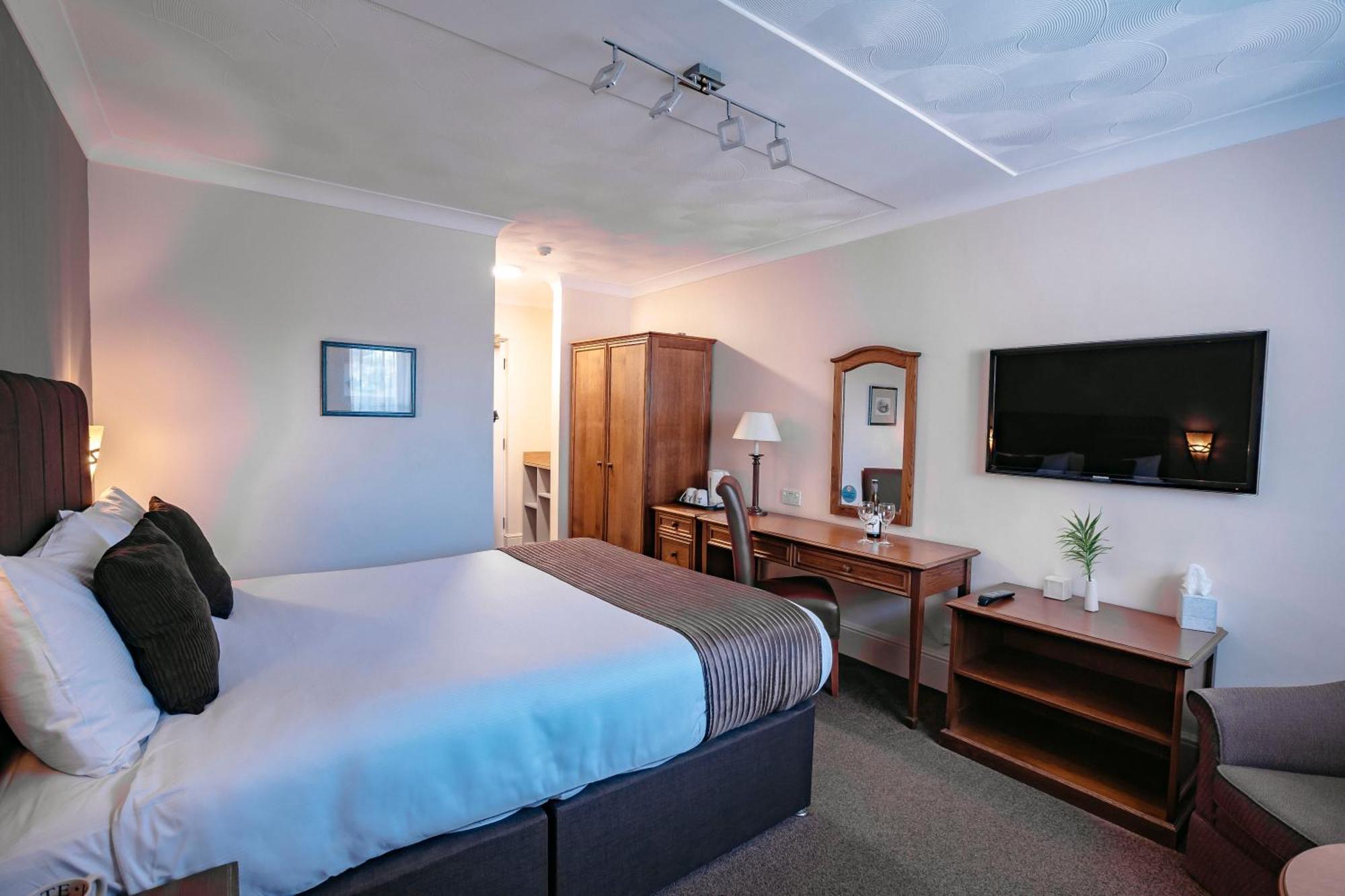 Best Western Manor Hotel Gravesend Exterior photo